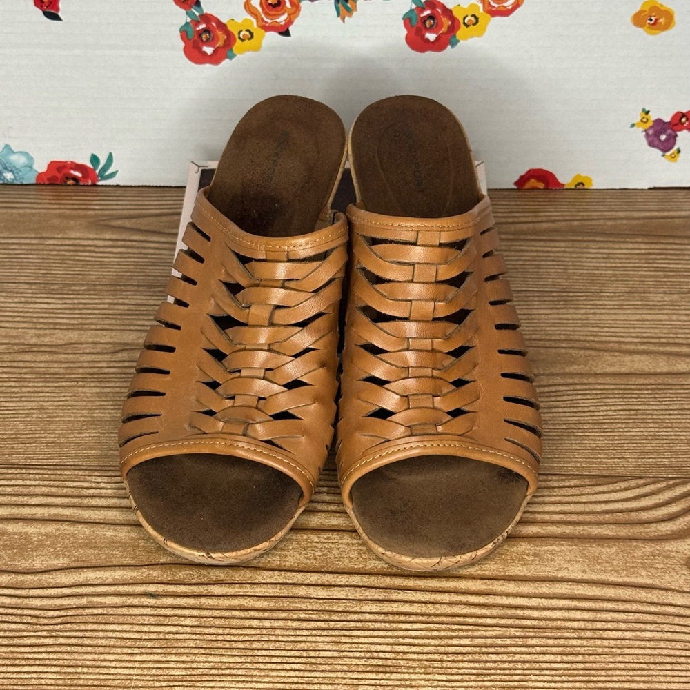 Women Rockport wedge